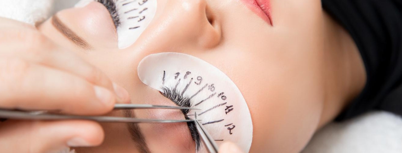 Як нарощують вії? Як нарощують вії?