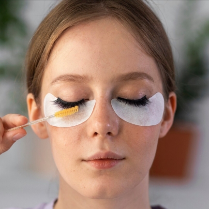 Як доглядати за віями взимку